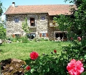 https://auberge-de-la-hulotte.hotels-rhonealpes.com