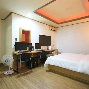 Motel K2, Seul