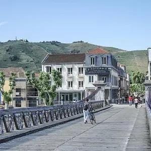 https://les-deux-coteaux.hotels-rhonealpes.com