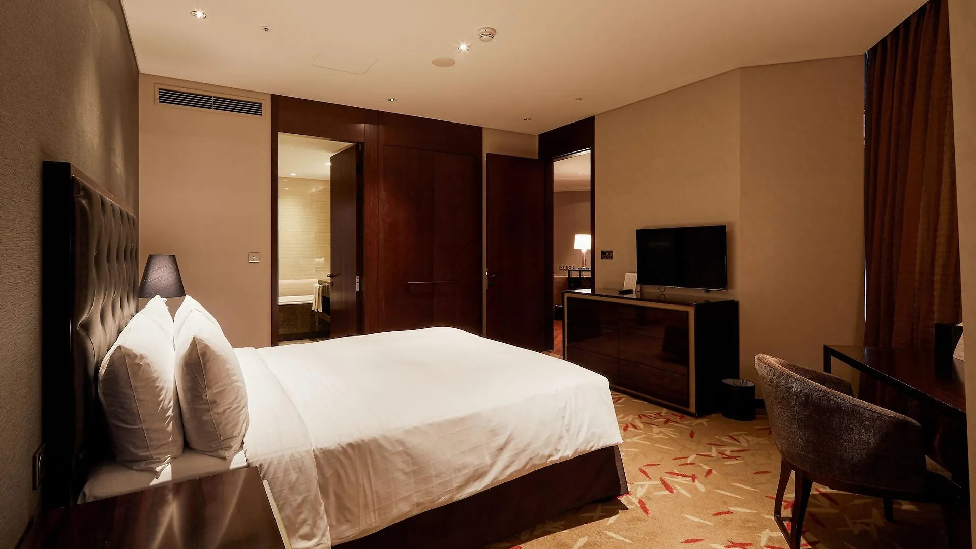 *****  Oakwood Premier Incheon Aparthotel South Korea