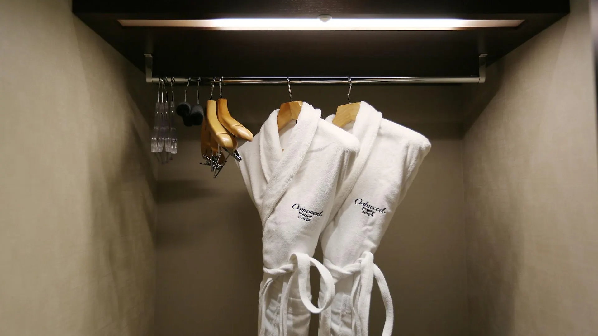 Oakwood Premier Incheon Aparthotel