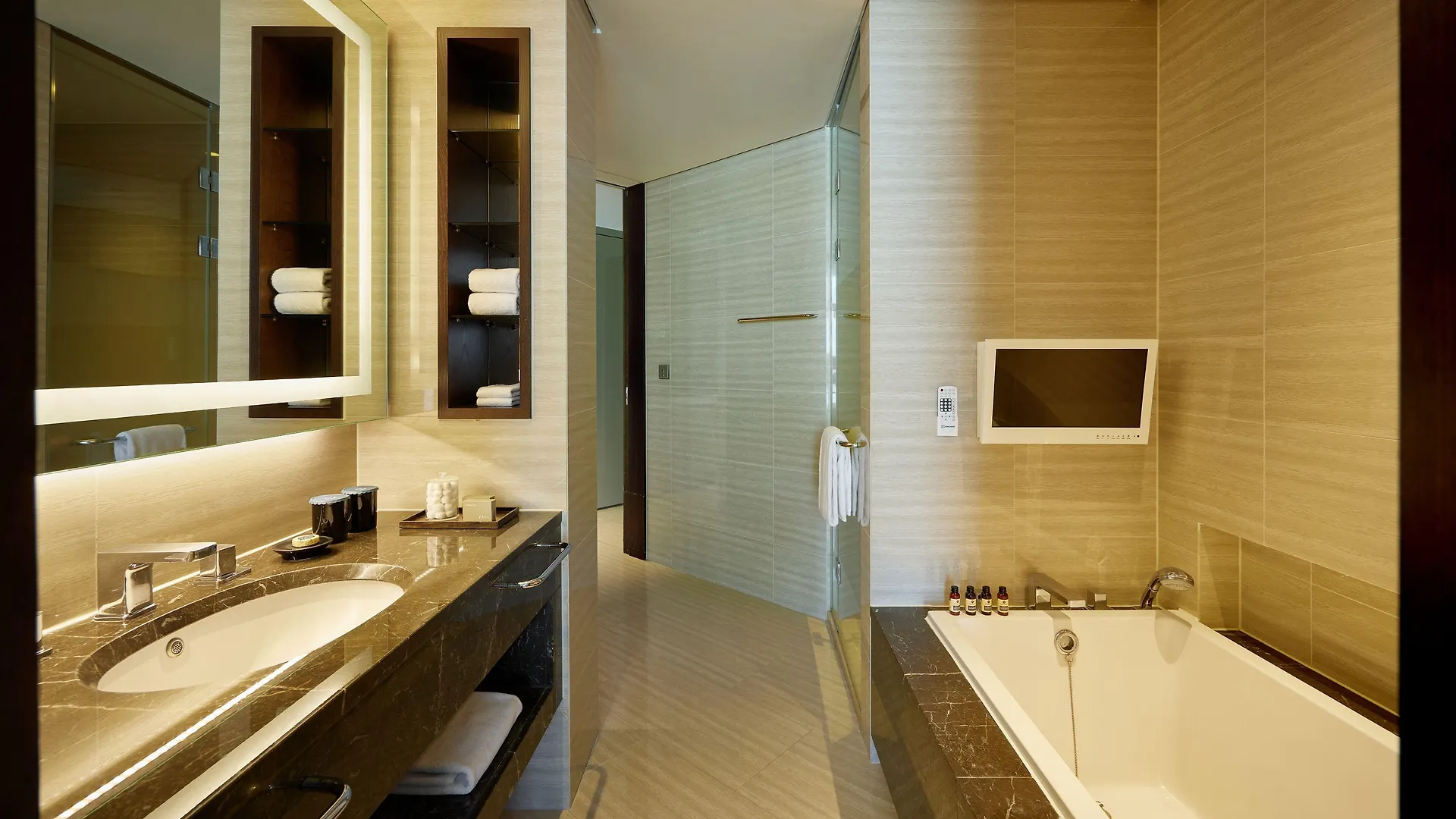 Oakwood Premier Incheon Aparthotel